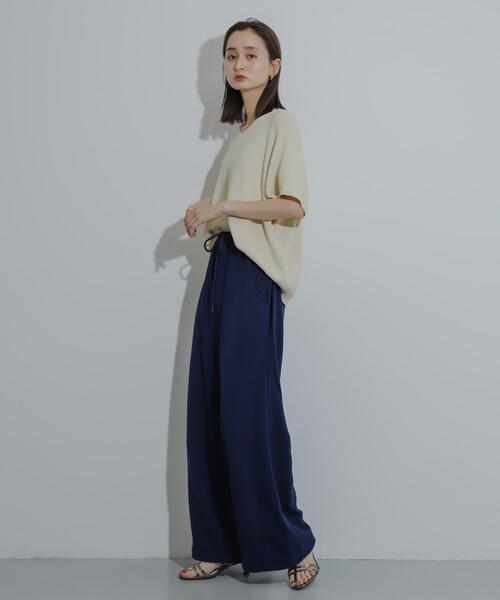 SENSE OF PLACE by URBAN RESEARCH（センスオブプレイスバイアーバンリサーチ）の「Vネックドルマンセーター（ニット/セーター・レディース・ネイビー/レッド/アイボリー/ブラック・ONE）」の9枚目の写真