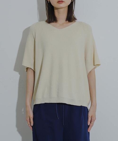 SENSE OF PLACE by URBAN RESEARCH（センスオブプレイスバイアーバンリサーチ）の「Vネックドルマンセーター（ニット/セーター・レディース・ネイビー/レッド/アイボリー/ブラック・ONE）」の12枚目の写真