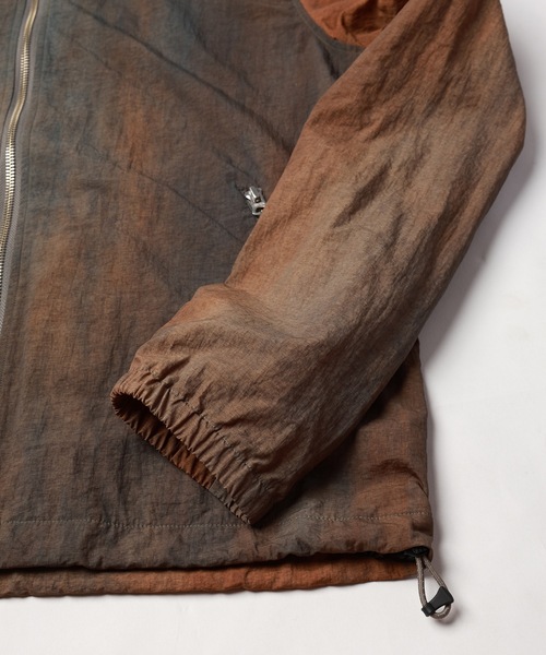 JIEDA(ジエダ)の「DYED NYLON PARKA(マウンテンパーカー・メンズ・ブラウン系・1/2)」の3枚目の写真