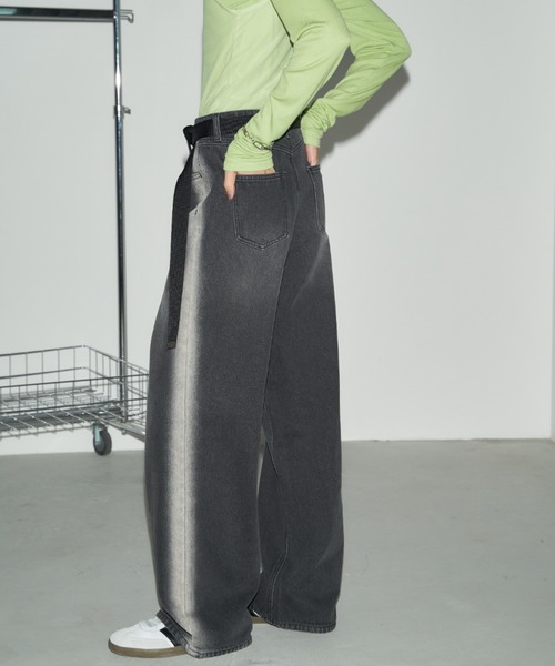 Auntie Rosa Holiday(アンティローザホリデー)の「サイドラインワイドデニム(デニムパンツ・レディース・ブラック/ブルー・SMALL/MEDIUM)」の6枚目の写真