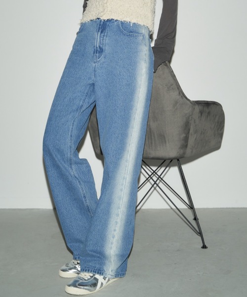 Auntie Rosa Holiday(アンティローザホリデー)の「サイドラインワイドデニム(デニムパンツ・レディース・ブラック/ブルー・SMALL/MEDIUM)」の16枚目の写真