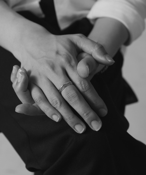 novice（ノーヴィス）の「【novice】Twist Rope Ring 3set［Stainless］（リング・メンズ・シルバー/ゴールド・FREE/19/14）」の4枚目の写真