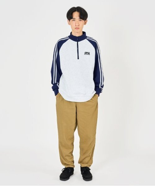 GLAZOS（グラソス）の「【大人向けサイズあり】【毛玉になりにくいしっかり素材】ラグランハーフジッププルオーバー（スウェット・キッズ・ブラック/ブルー/ネイビー・S/M/L/LL）」の6枚目の写真