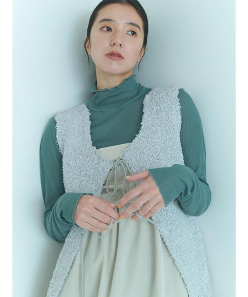 Samansa Mos2 blue（サマンサモスモスブルー）の「ラメ混フラッグヤーン2wayニットベスト（ニット/セーター・レディース・グレー/オフホワイト/ブラック・F）」の4枚目の写真