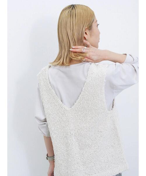 Samansa Mos2 blue（サマンサモスモスブルー）の「ラメ混フラッグヤーン2wayニットベスト（ニット/セーター・レディース・グレー/オフホワイト/ブラック・F）」の7枚目の写真