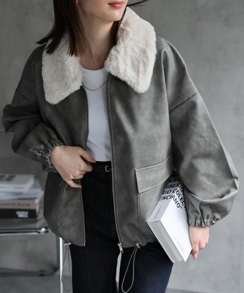Type①【ファー付き】
model：162cm 着用サイズ：F