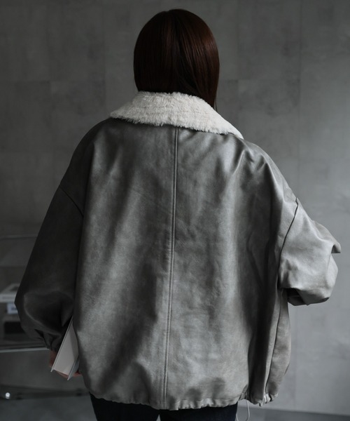 Type①【ファー付き】
model：162cm 着用サイズ：F
