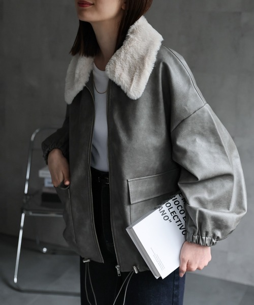 Type①【ファー付き】
model：162cm 着用サイズ：F