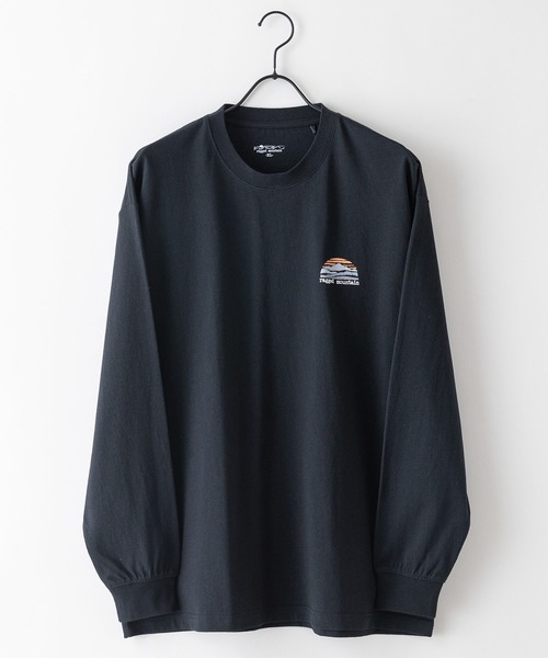 ragged mountain(ラギットマウンテン)の「【RAGGED MOUNTAIN/ラギットマウンテン】ワンポイントプリント ロングスリーブTシャツ(Tシャツ/カットソー・メンズ・グレイッシュブルー/カーキ/ブラック/ホワイト・X-LARGE/LARGE/MEDIUM)」の5枚目の写真
