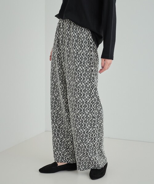 Cutie Blonde(キューティーブロンド)の「◆【洗える】コーデのアクセントに ジオメトリック柄 イージーパンツ(その他パンツ・レディース・チャコール/ホワイト系その他4・01/02/03/04)」の7枚目の写真