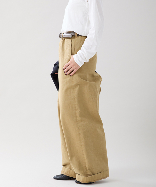 IENA（イエナ）の「INSCRIRE/アンスクリア Super Loose Chino PT