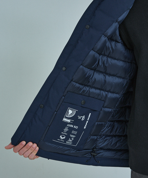 CAPEHORN(ケープホーン)の「【CAPE HORN】別注カラー / COCKBURN / フーデット ショートダウンジャケット(ダウンジャケット/コート・メンズ・ブラック/ネイビー/ベージュ・50/46/48)」の13枚目の写真