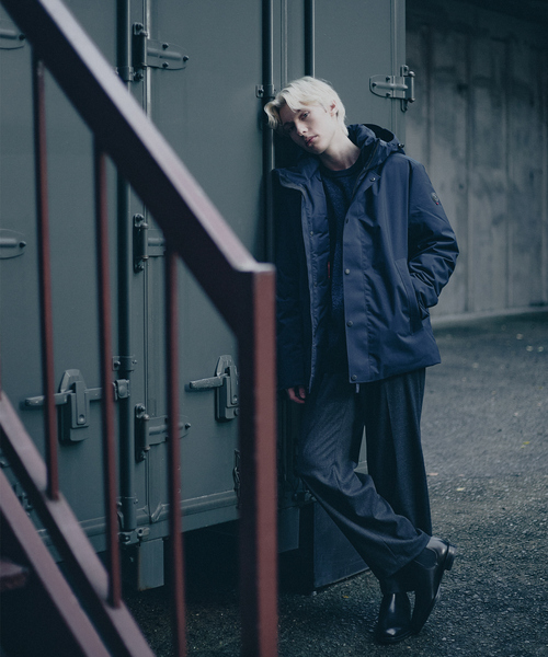 Nigel Cabournダークブルー ダウンジャケット フード付き Nigel Cabournダウンジャケット フード付き ダークブルー