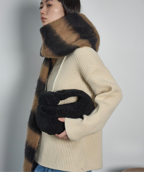 THE YOn（ザヨン）の「ノットハンドルボアバッグ（ハンドバッグ・レディース・ピンク/イエロー/ブラック・FREE）」の14枚目の写真