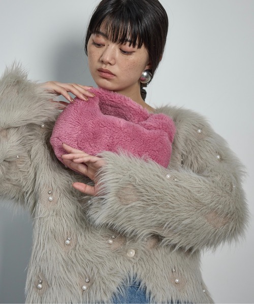 THE YOn（ザヨン）の「ノットハンドルボアバッグ（ハンドバッグ・レディース・ピンク/イエロー/ブラック・FREE）」の6枚目の写真