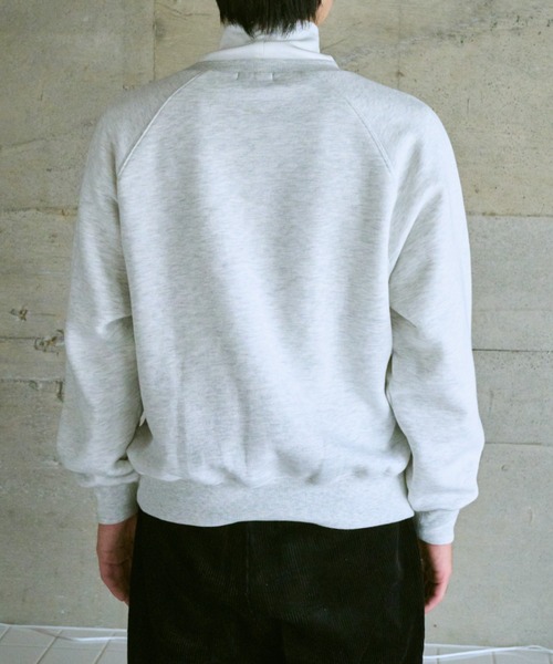 BROKEN BASE（ブロークンベース）の「ツリーロゴスウェット