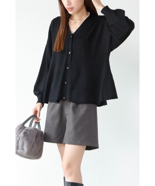 ［ペプラムＶネックカーデ］（ニット/セーター）｜M.deux（エムドゥ）