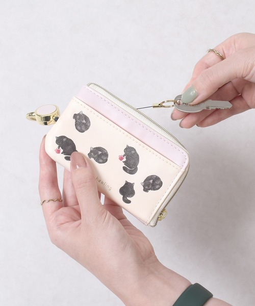 Flowering（フラワーリング）の「クマ/犬/ミニハート刺繍/ニュアンスキルティング/メタリックカラー/キーポーチ（キーケース/キーアクセサリー・レディース・ブルー/シルバー/ブラック/アイボリー/ブラウン/ブラック系1/グリーン/オレンジ/ゴールド/ピンクゴールド/ピンク/オレンジ系1/ブルー系1/グリーン系1・FREE）」の9枚目の写真