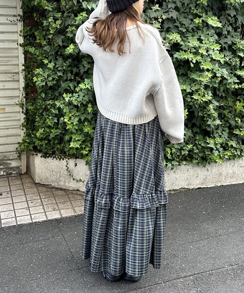 w closet(ダブルクローゼット)の「【3色展開】カラフルロゴニット(ニット/セーター・レディース・ブルー/アイボリー/ブラウン・FREE)」の13枚目の写真