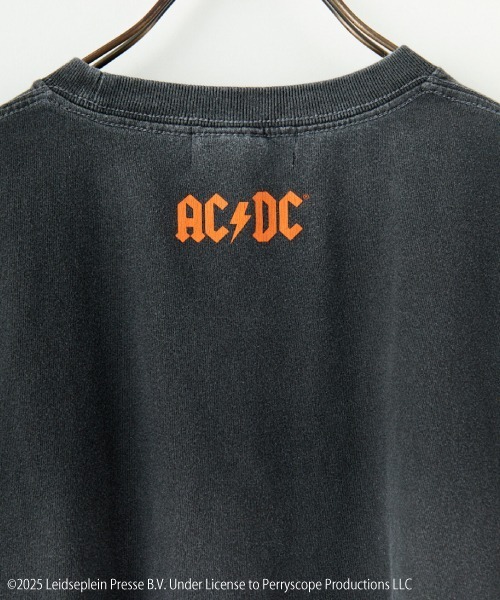 GOOD ROCK SPEED（グッドロックスピード）の「[GOOD ROCK SPEED/グッドロックスピード] 別注 AC/DC ロックプリントTシャツ(TOUR 86)（Tシャツ/カットソー・レディース・チャコール・M/L/XL）」の2枚目の写真