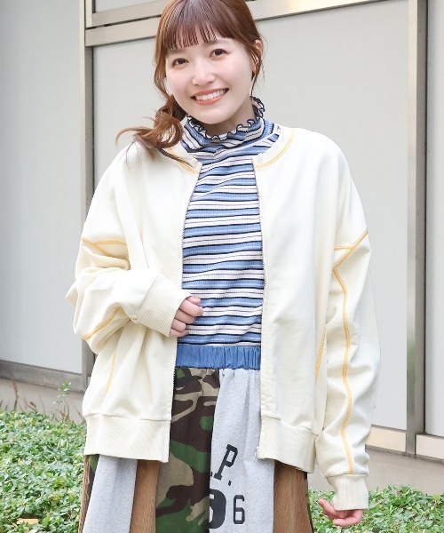 チチカカ（チチカカ）の「ピグメントスウェットブルゾン（ブルゾン・レディース・ダークパープル/オフホワイト/チャコールグレー・FREE）」の5枚目の写真