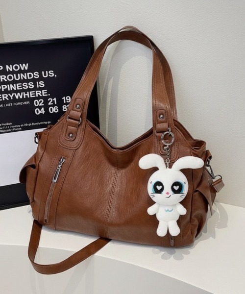 lilful（リルフル）の「2WAY ダブルジップデザイン 大容量ボストンショルダーバッグ 多機能ポケット付（ショルダーバッグ・レディース・ブラック/ブラウン/キャメル・F）」の3枚目の写真