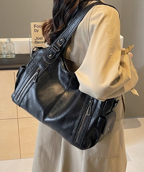 lilful（リルフル）の「2WAY ダブルジップデザイン 大容量ボストンショルダーバッグ 多機能ポケット付（ショルダーバッグ・レディース・ブラック/ブラウン/キャメル・F）」の4枚目の写真