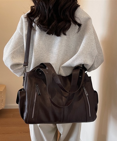 lilful（リルフル）の「2WAY ダブルジップデザイン 大容量ボストンショルダーバッグ 多機能ポケット付（ショルダーバッグ・レディース・ブラック/ブラウン/キャメル・F）」の7枚目の写真