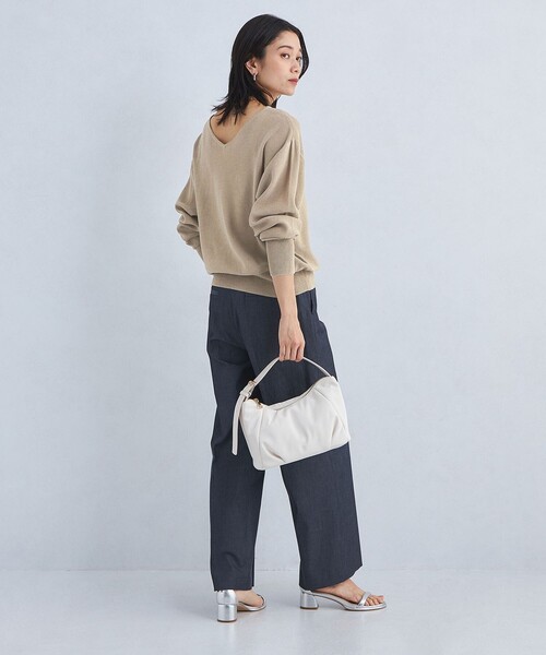 green label relaxing（グリーンレーベルリラクシング）の「シャーリー 2WAY プルオーバー ニット -ウォッシャブル-（ニット/セーター・レディース・ブラック/ベージュ/オフホワイト/イエロー・FREE）」の13枚目の写真
