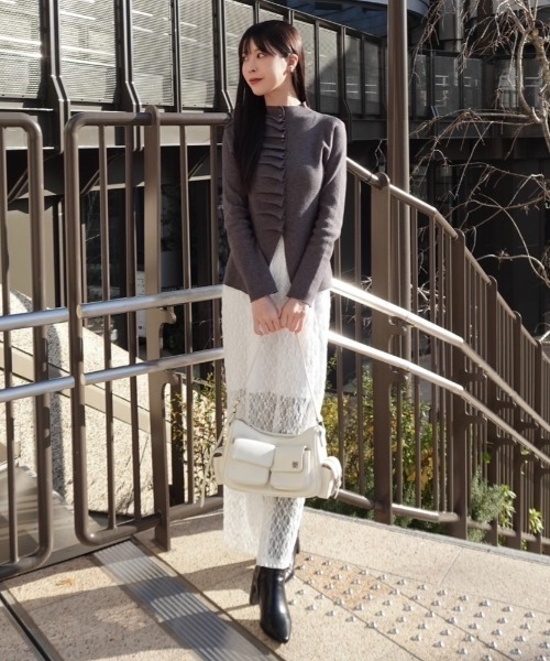 mellowneon（メロウネオン）の「フリルボタンプチハイネックニット（Tシャツ/カットソー・レディース・ブラック/ホワイト/ベージュ/レッド/グレー・FREE）」の8枚目の写真