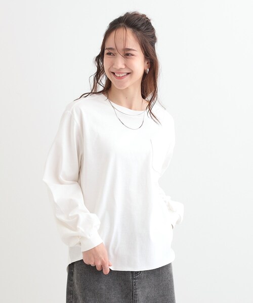 Cutie Blonde(キューティーブロンド)の「【洗える/S-LL】一枚でもレイヤードでも ラウンドヘムポケット付きロンT(Tシャツ/カットソー・レディース・ホワイト/チャコールグレー/ブラック・01/02/03/04)」の4枚目の写真