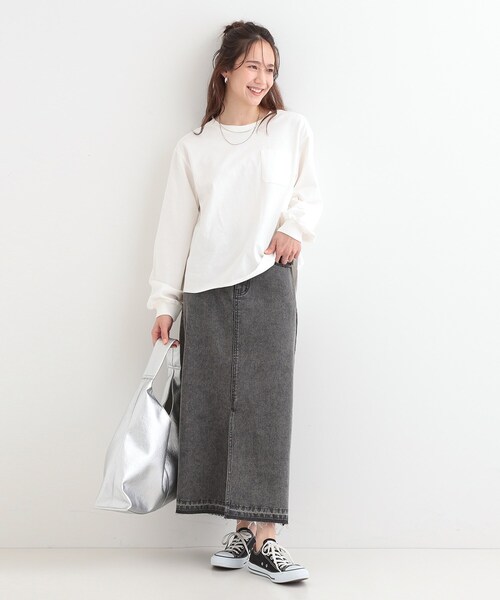 Cutie Blonde(キューティーブロンド)の「【洗える/S-LL】一枚でもレイヤードでも ラウンドヘムポケット付きロンT(Tシャツ/カットソー・レディース・ホワイト/チャコールグレー/ブラック・01/02/03/04)」の6枚目の写真