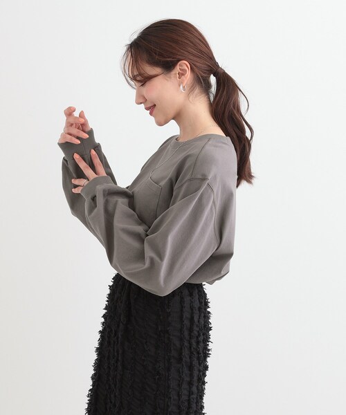 Cutie Blonde(キューティーブロンド)の「【洗える/S-LL】一枚でもレイヤードでも ラウンドヘムポケット付きロンT(Tシャツ/カットソー・レディース・ホワイト/チャコールグレー/ブラック・01/02/03/04)」の9枚目の写真