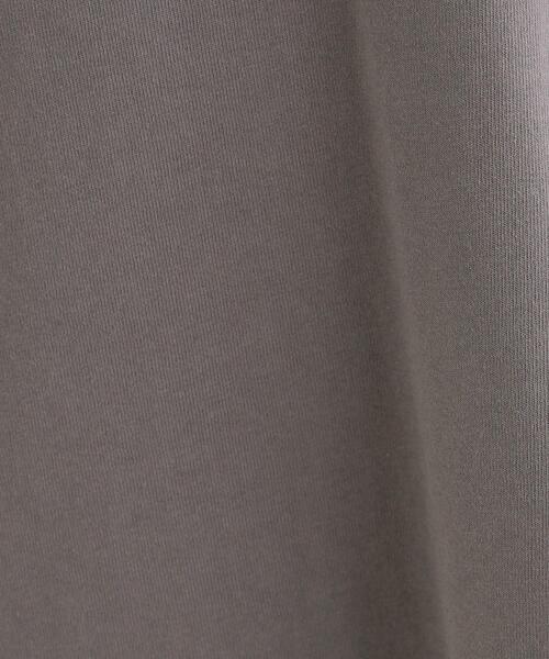 Cutie Blonde(キューティーブロンド)の「【洗える/S-LL】一枚でもレイヤードでも ラウンドヘムポケット付きロンT(Tシャツ/カットソー・レディース・ホワイト/チャコールグレー/ブラック・01/02/03/04)」の11枚目の写真