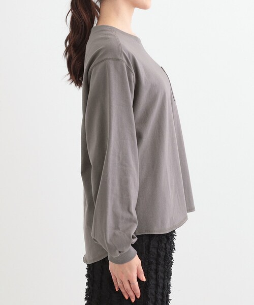 Cutie Blonde(キューティーブロンド)の「【洗える/S-LL】一枚でもレイヤードでも ラウンドヘムポケット付きロンT(Tシャツ/カットソー・レディース・ホワイト/チャコールグレー/ブラック・01/02/03/04)」の17枚目の写真