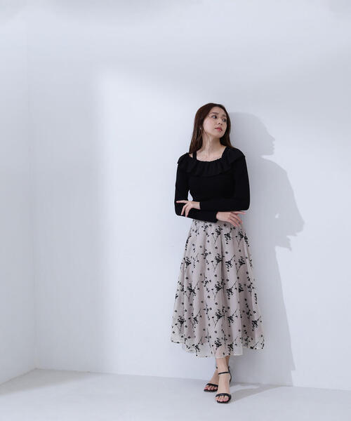 NATURAL BEAUTY BASIC（ナチュラルビューティーベーシック）の「◇【美人百花掲載】バイカラーフラワー刺繍フレアスカート（スカート・レディース・グリーン系その他3/ベージュ系その他/ブラック系その他・MEDIUM/SMALL/P/S）」の19枚目の写真