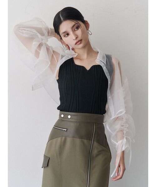 MURUA（ムルーア）の「スクエアキーネックニットタンク（タンクトップ・レディース・オレンジ/ブルー/ブラック/ベージュ/ホワイト・FREE）」の12枚目の写真