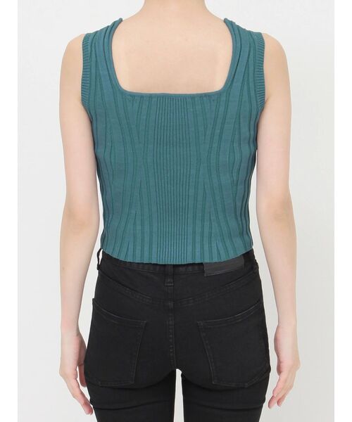 MURUA（ムルーア）の「スクエアキーネックニットタンク（タンクトップ・レディース・オレンジ/ブルー/ブラック/ベージュ/ホワイト・FREE）」の14枚目の写真