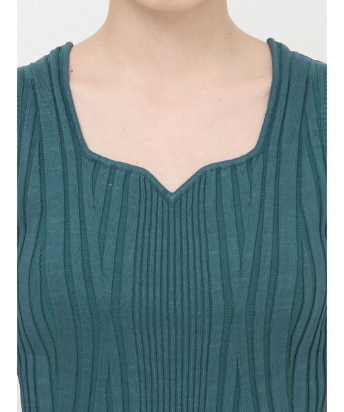 MURUA（ムルーア）の「スクエアキーネックニットタンク（タンクトップ・レディース・オレンジ/ブルー/ブラック/ベージュ/ホワイト・FREE）」の15枚目の写真