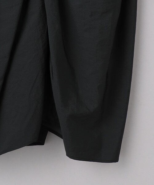 ユナイテッドアローズ UNITED ARROWS 黒 シャーリングスカート UNITED ARROWS（ユナイテッドアローズ）の「タフタ シャーリング