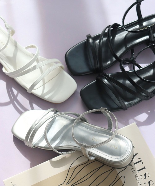 Futier land(フューティアランド)の「【片手で履ける】ゴムストラップナローサンダル(サンダル・レディース・ホワイト/ブラック/シルバー・36/37/38/39/40)」の3枚目の写真