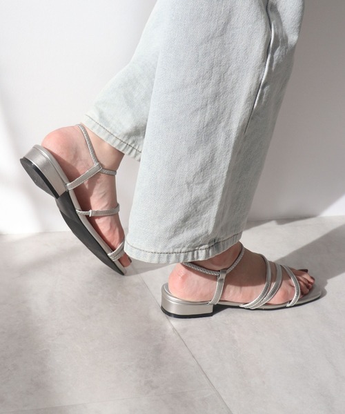 Futier land(フューティアランド)の「【片手で履ける】ゴムストラップナローサンダル(サンダル・レディース・ホワイト/ブラック/シルバー・36/37/38/39/40)」の10枚目の写真