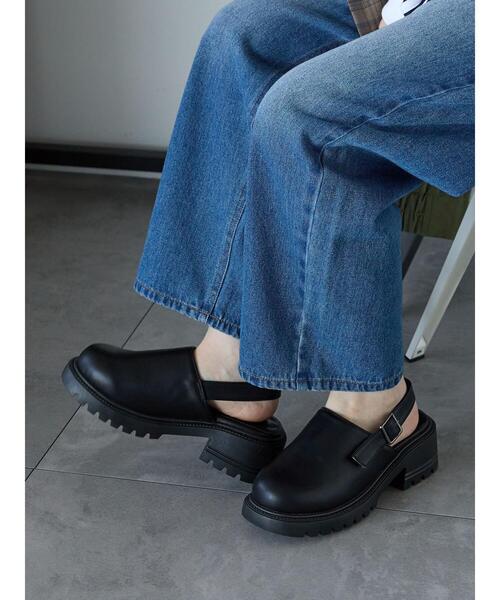 ehka sopo(エヘカソポ)の「バックストラップサボ(サンダル・レディース・ブラック/オフホワイト・L/M)」の6枚目の写真