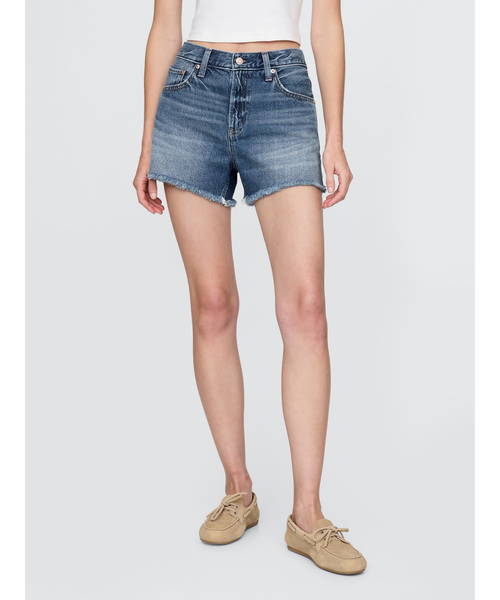 GAP（ギャップ）の「4インチ ミッドライズ ウルトラソフト リラックス カットオフショートパンツ（デニムパンツ・レディース・インディゴブルー・26/28/23/27/30/29/25/24）」の4枚目の写真