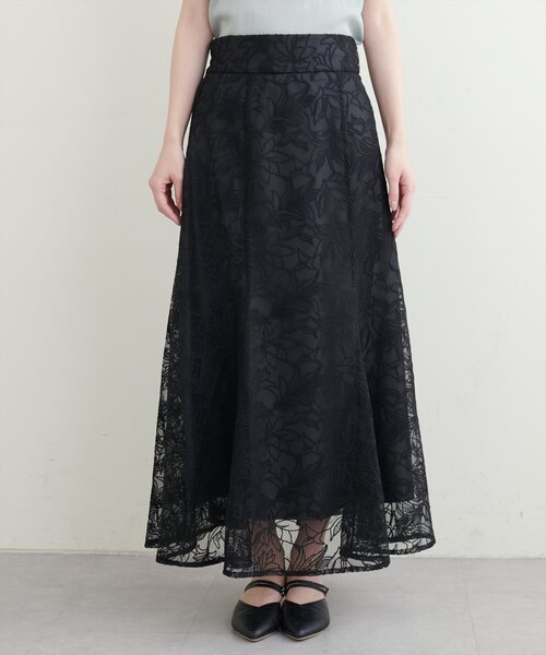 natural couture(ナチュラルクチュール)の「osono長さ変えれるチュール刺繍レーススカート(スカート・レディース・グレイッシュベージュ/サックスブルー/ブラック・FREE)」の15枚目の写真