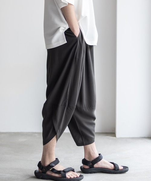 HUIS遠州織物みじんコール　サルエルバルーンパンツ黒 190A4846d.jpg