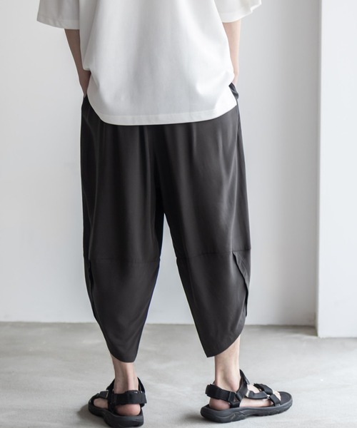 NAVY（ネイビー）の「柔らかくて着心地がよく涼しいレーヨンバルーンパンツ/サルエルパンツ/アラジンパンツ/ハーフパンツ（その他パンツ・メンズ・チャコール/ネイビー/ブラック・M/L/XL）」の14枚目の写真