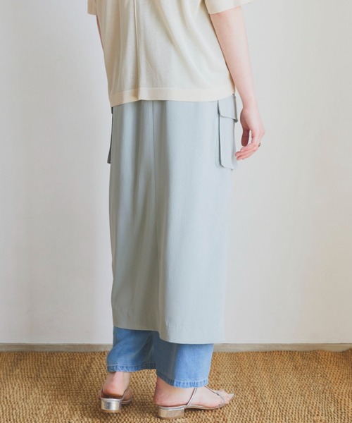 Doux archives(ドゥアルシーヴ)の「サテンカーゴタイトスカート(スカート・レディース・ミント/グレイッシュベージュ/カーキ・36/38)」の17枚目の写真