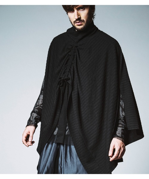 NO ID.(ノーアイディ)の「【NO ID.】Drawstring High Collar Poncho / ドローストリングス ハイ カラー ポンチョ(ポンチョ・メンズ・ブラック/グレー/ホワイト・ONE SIZE)」の13枚目の写真