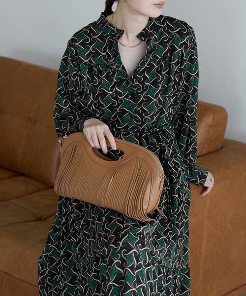Lien Select(リエンセレクト)の「総柄ロングシャツワンピース(ワンピース・レディース・ホワイト系その他/ブラック系その他/グリーン系その他/ピンク系その他/オフホワイト/ブラック系その他3/ブラック系その他2・FREE)」の6枚目の写真